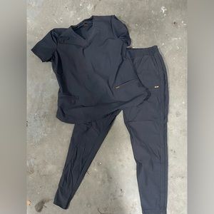 FORM by Cherokee Scrubs - Large